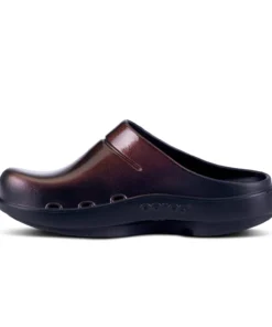 'OOFOS' Women's OOcloog Luxe Slip On - Cabernet