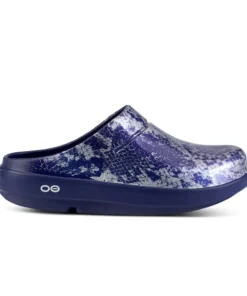 'OOFOS' Women's OOcloog Clog Limited Edition - Navy / Silver Snake