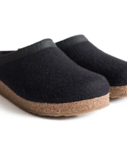 'Haflinger' Women's Grizzly Clog - Black