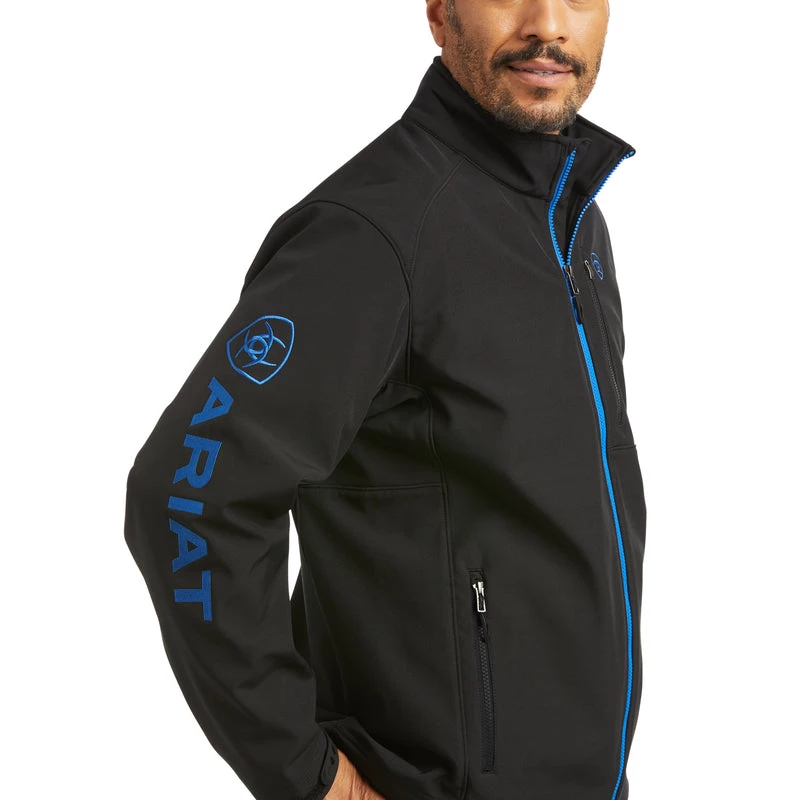 'Ariat' Men's Logo 2.0 Softshell Jacket - Black / Cobalt 4 'Ariat' Men's Logo 2.0 Softshell Jacket - Black / Cobalt