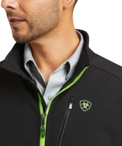 'Ariat' Men's Logo 2.0 Softshell Jacket - Black / Grey Camo