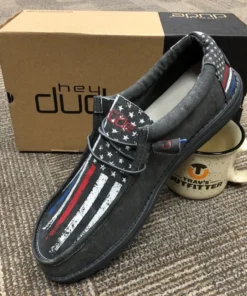 'Hey Dude' Men's Wally - Midnight Flag