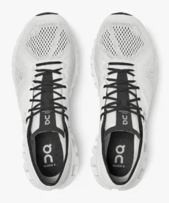 'On Running' Women's Cloud X - White / Black