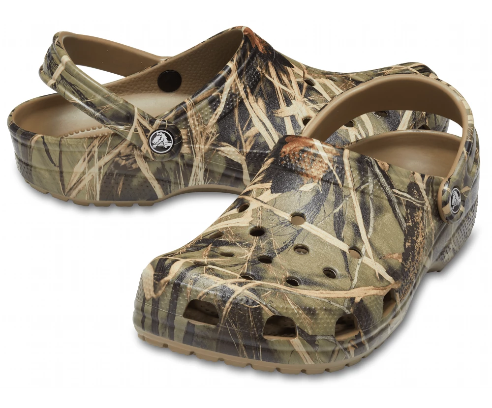 'Crocs' Men's Classic Realtree®Clog - Khaki / Camo 3 'Crocs' Men's Classic Realtree®Clog - Khaki / Camo