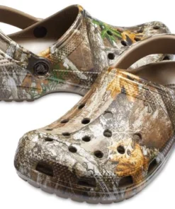 'Crocs' Unisex Classic Realtree®Clog - Walnut / Camo Men
