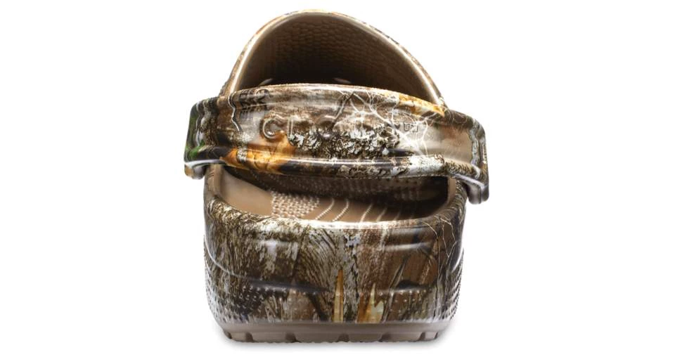 'Crocs' Unisex Classic Realtree®Clog - Walnut / Camo Men 5 'Crocs' Unisex Classic Realtree®Clog - Walnut / Camo Men